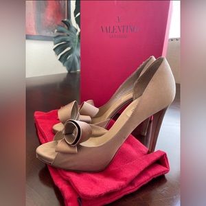 Valentino pumps